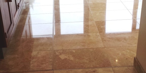 Scratched Marble Tiled Floor Polished In Olney Bedfordshire Tile Doctor