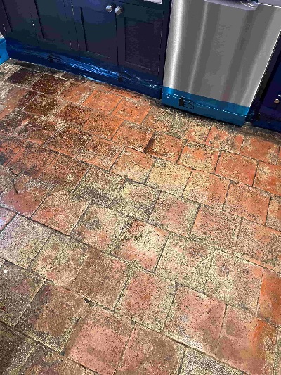 Quarry Tiled Kitchen Floor Bedford Before Cleaning